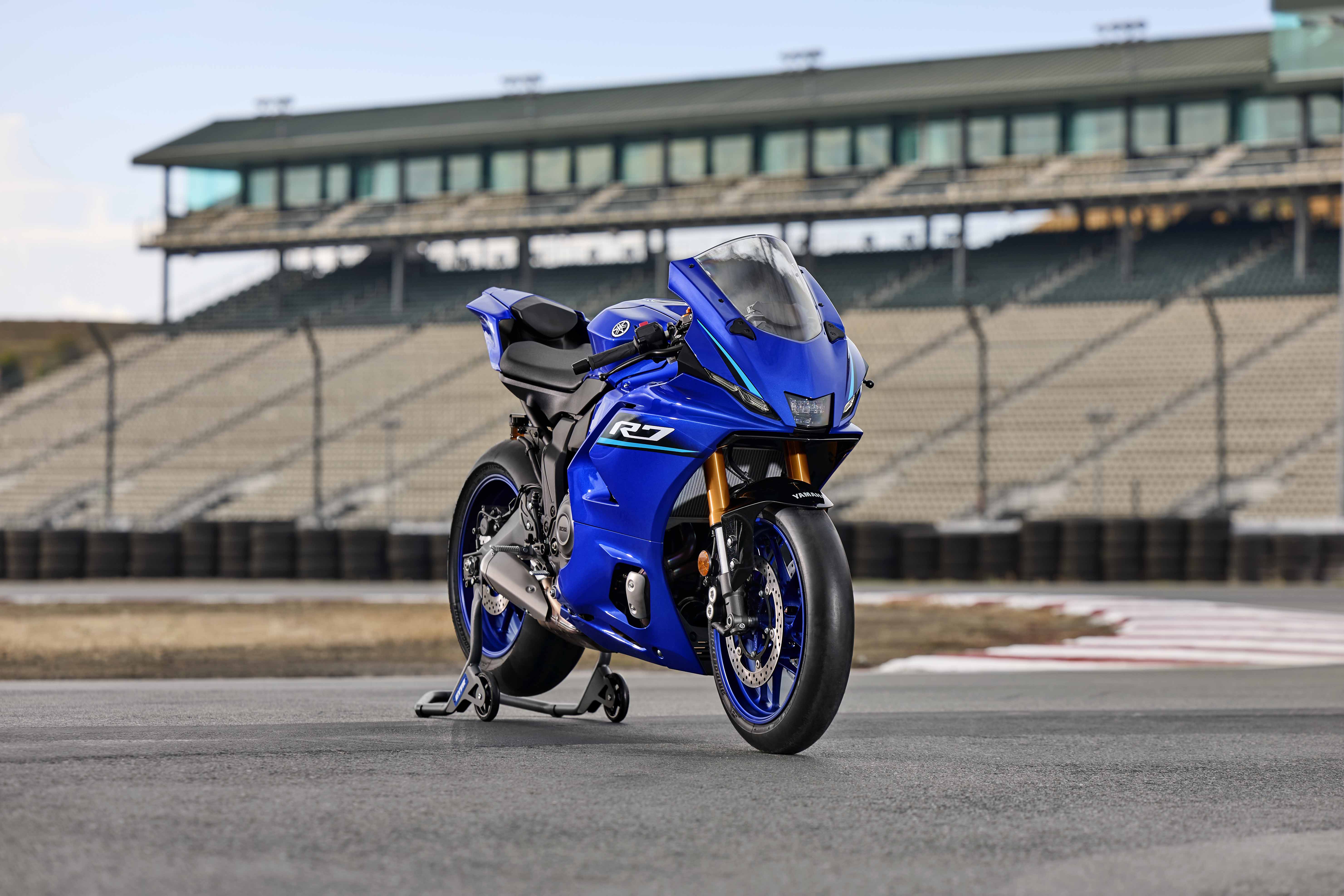 07 NEW YAMAHA R7