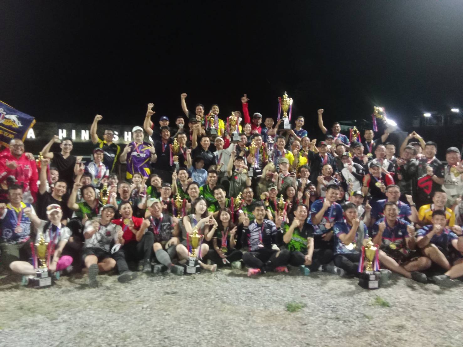 พล.อ.สมควร ทองนาค เป็นประธานพิธีปิดและมอบรางวัล ในการแข่งขันกีฬายิงปืน "HUA HIN 