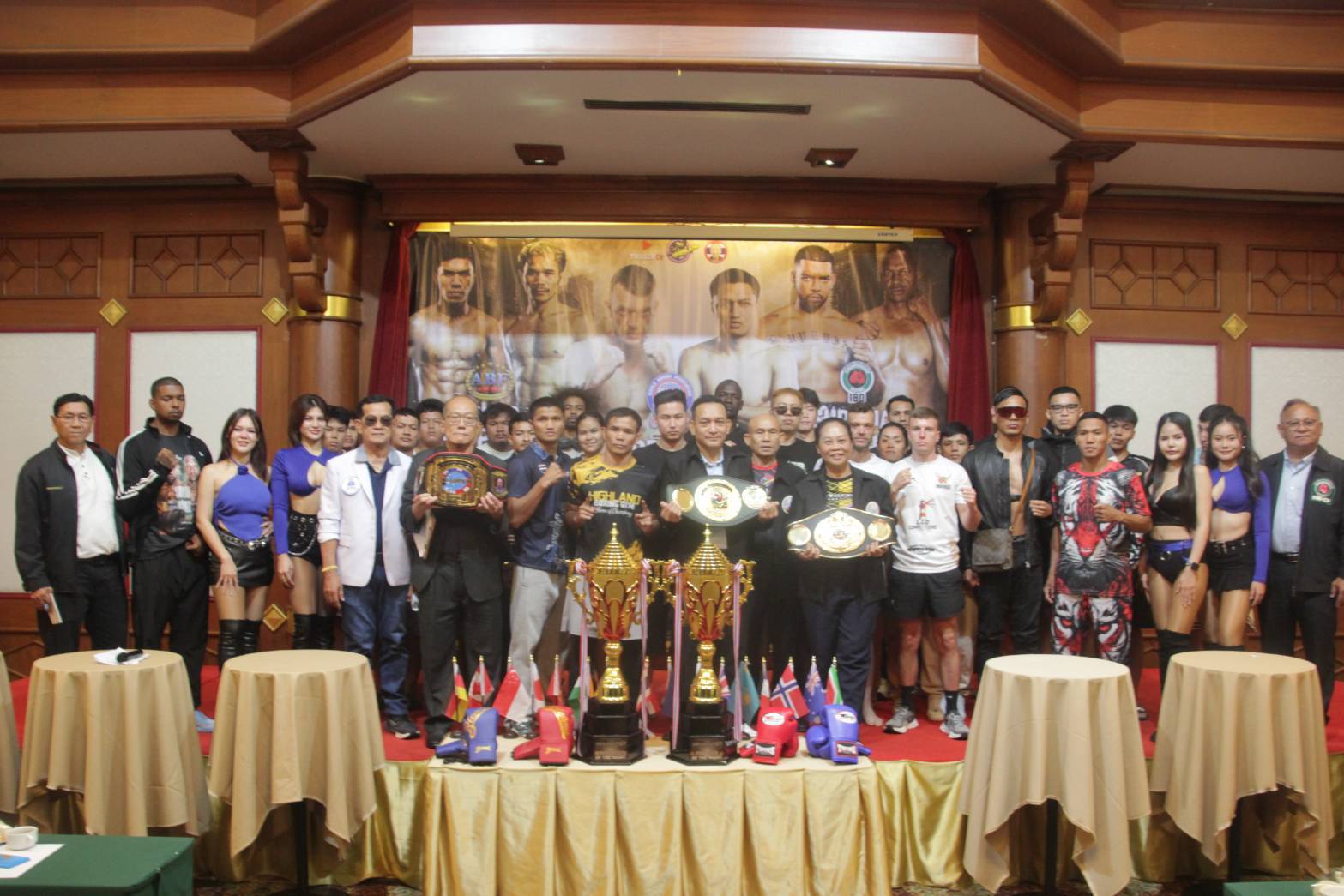 ฟิตเต็มร้อย! 30 นักสู้ผ่านตาชั่งฉลุย พร้อมขึ้นสังเวียนบู๊แหลก พรุ่งนี้มันส์แน่!