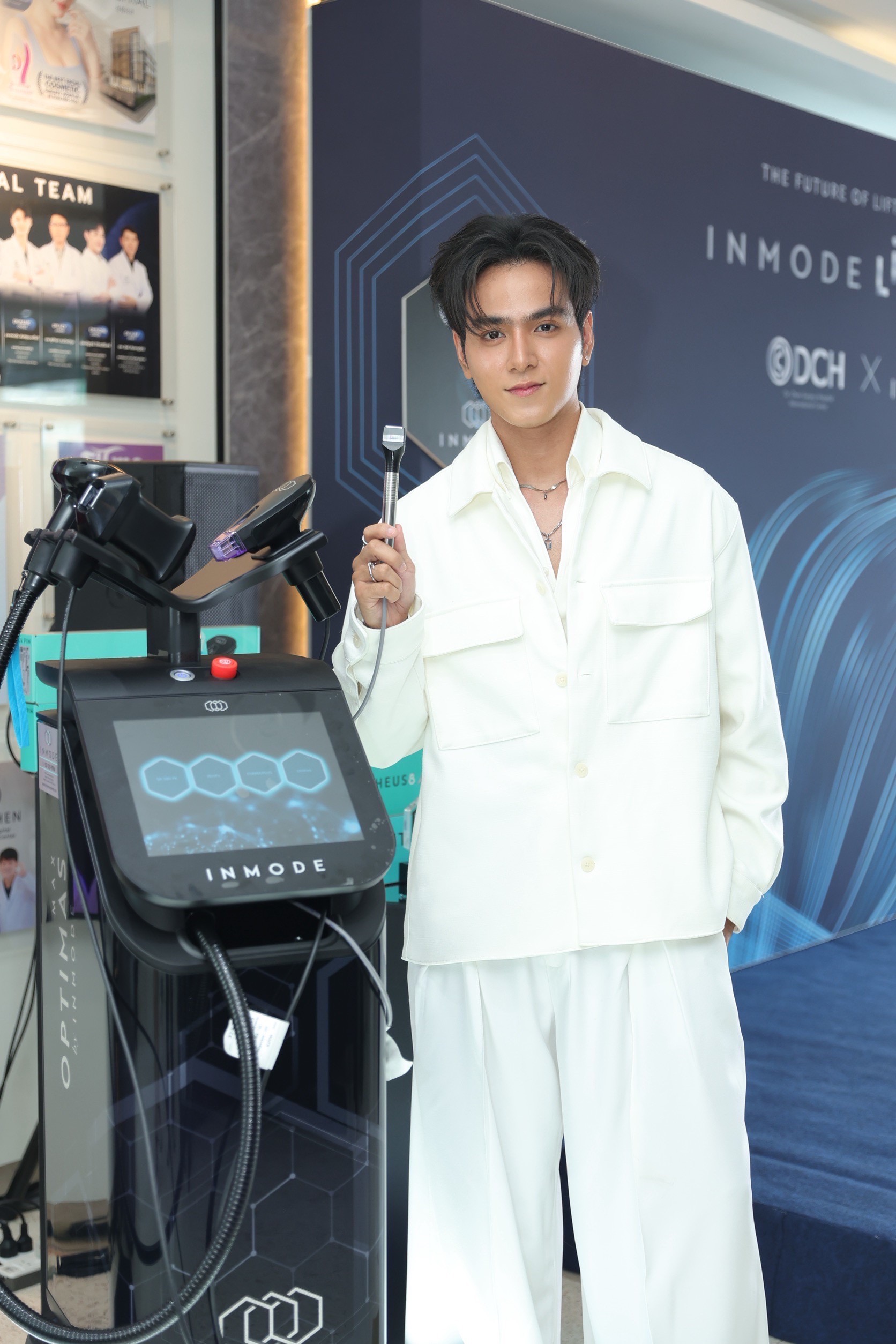 5635982F 70EE 4937 8344 439FB595AB88