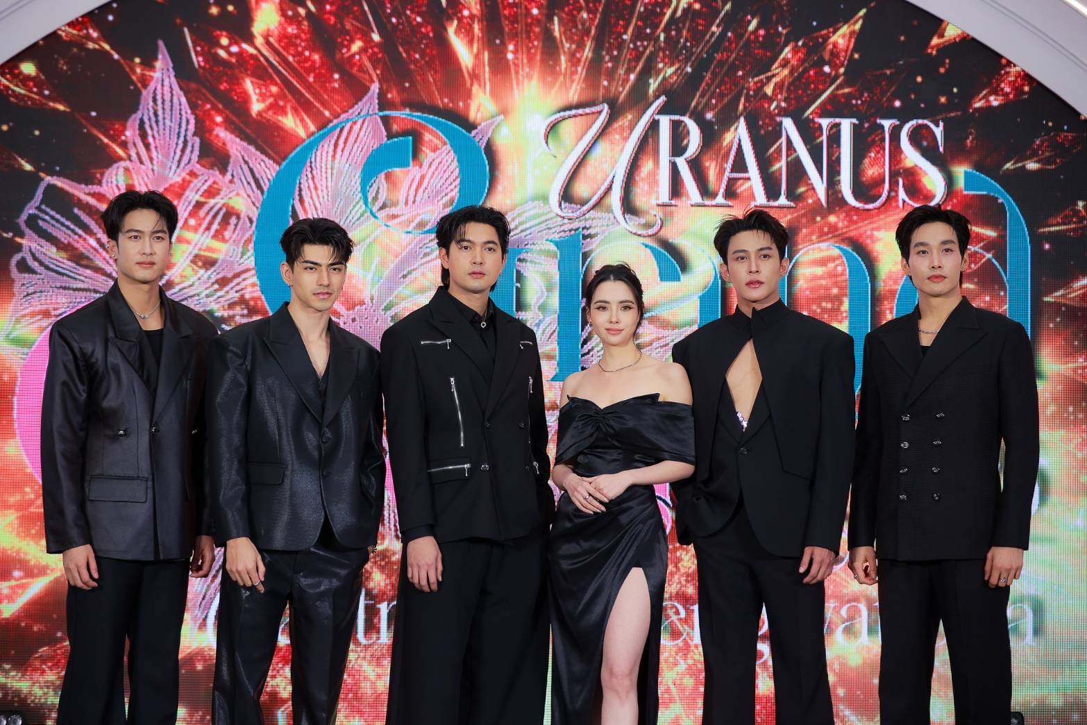 6543B9DF 0FD9 4963 9ED3 86511D29CF27