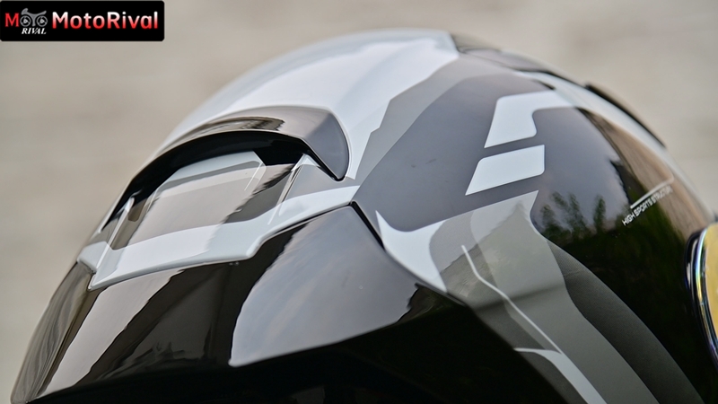 ช่องลมบนสปอยเลอร์