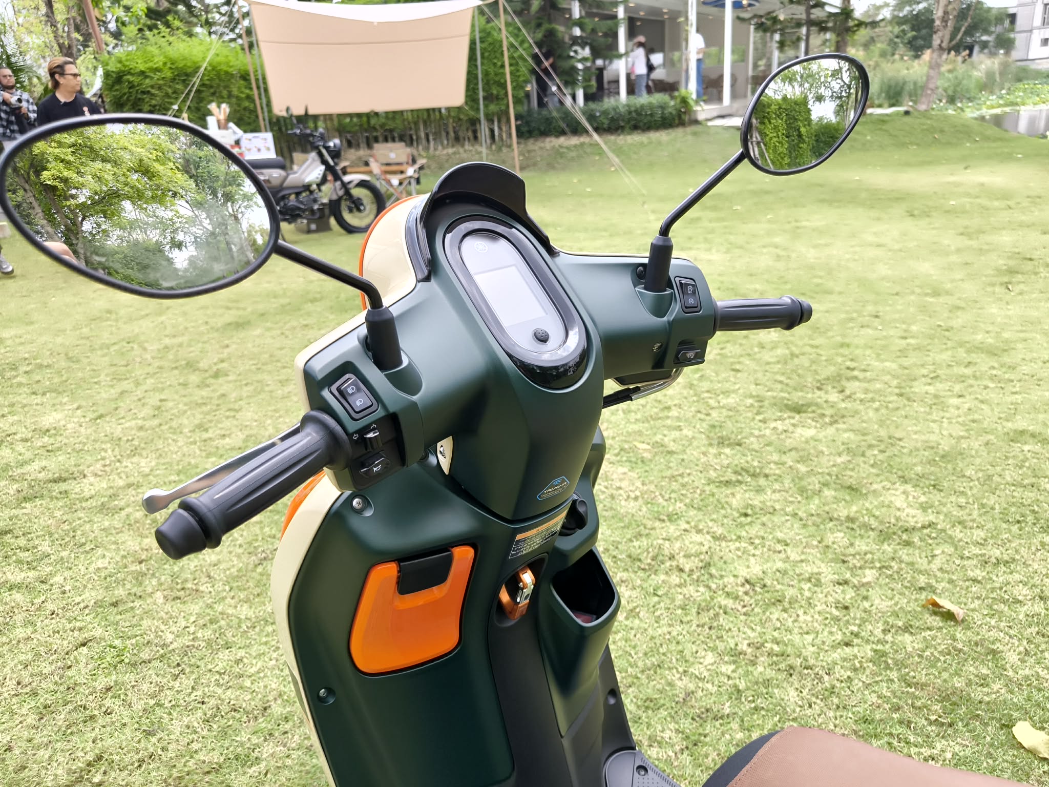 77fb35fc 17e9 4e06 8843 95f2245d39c9