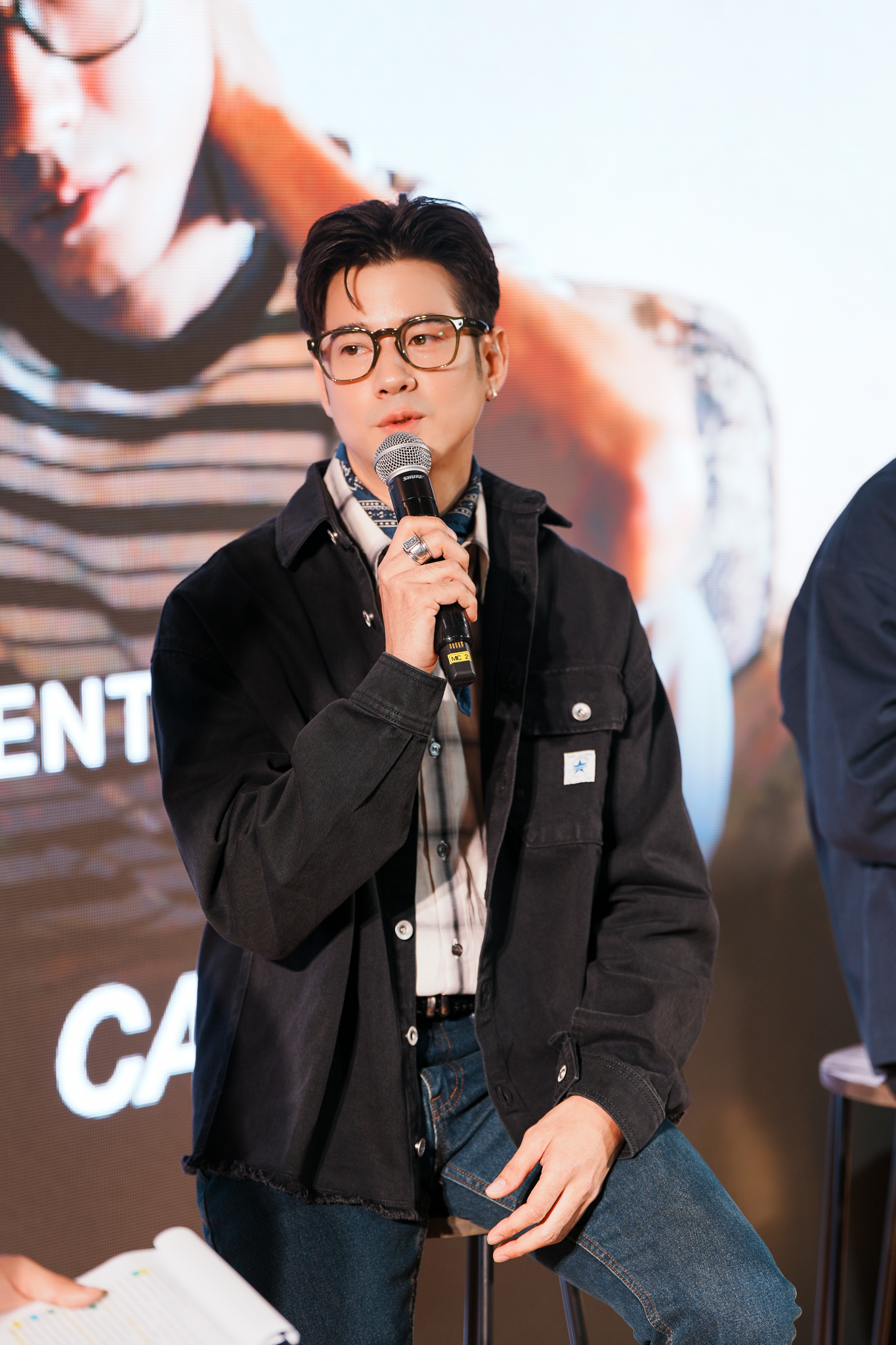 มาริโอ้ เมาเร่อ สวมแว่น OWNDAYS CARNIVAL